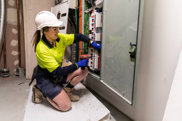 Best Affordable Emergency Electrician  in Fair Oaks Ranch, TX